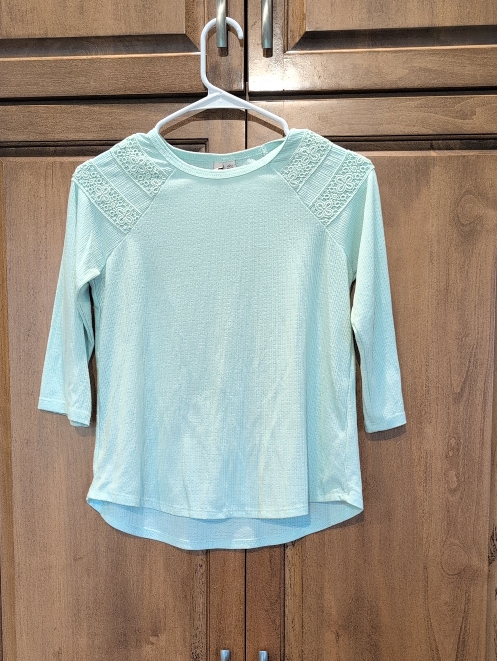 SO Mint Lace-Shoulder Long Sleeve Tee